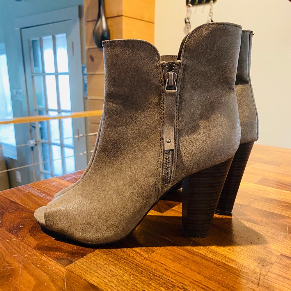 SOLD Elle’s Peep Toe Block Heel